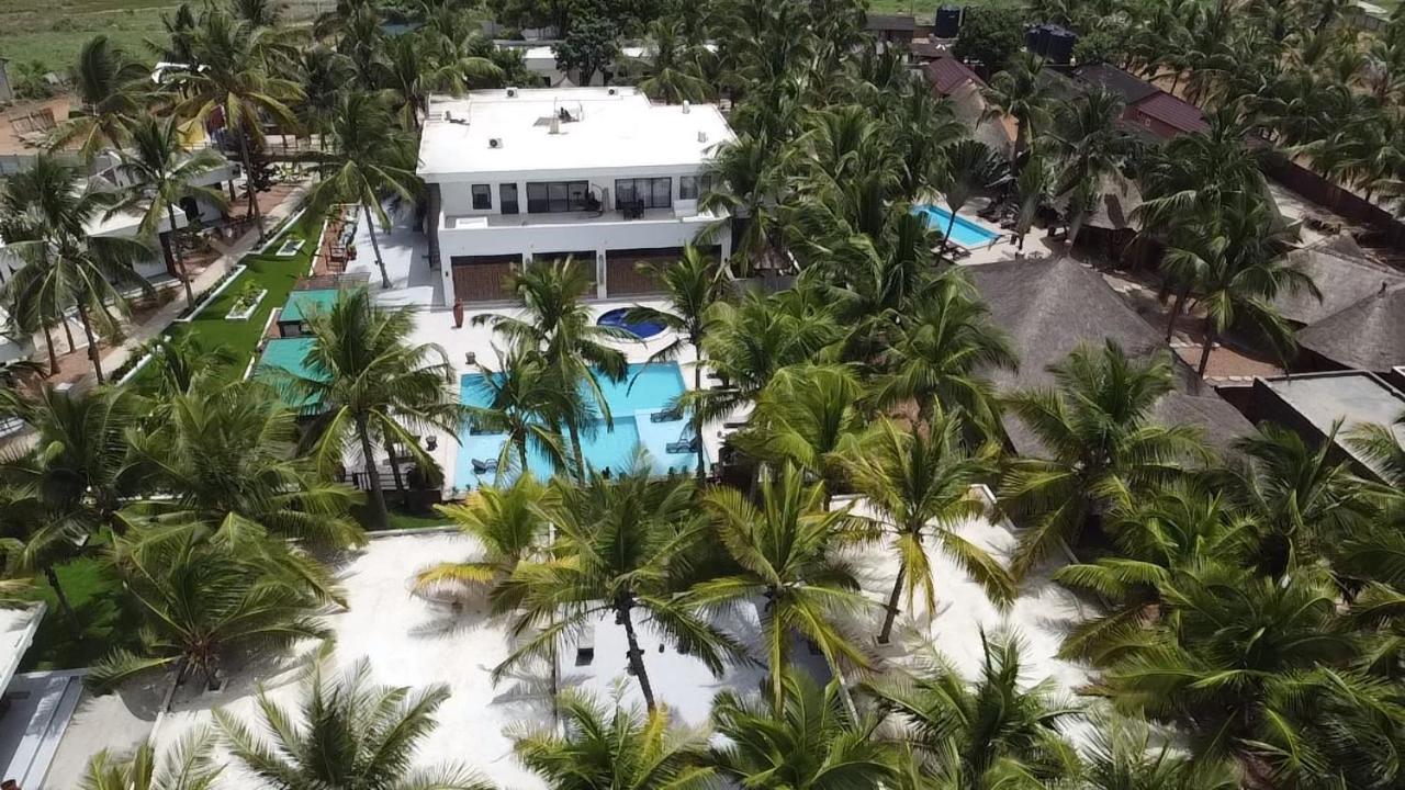The Big Blue Resort & Spa Kasoa Kültér fotó